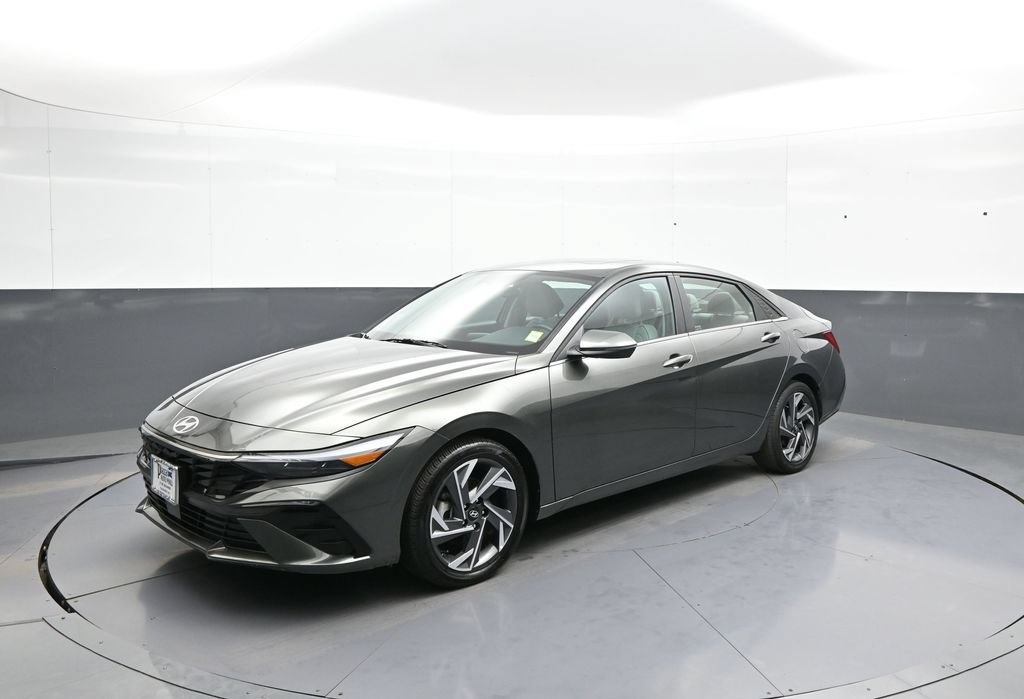 Used 2024 Hyundai Elantra Limited FWD image 1