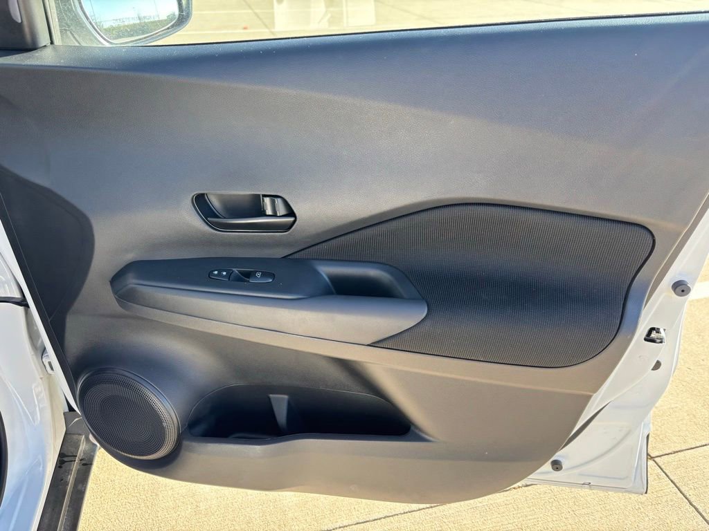 Used 2025 Nissan Kicks Play S image 11