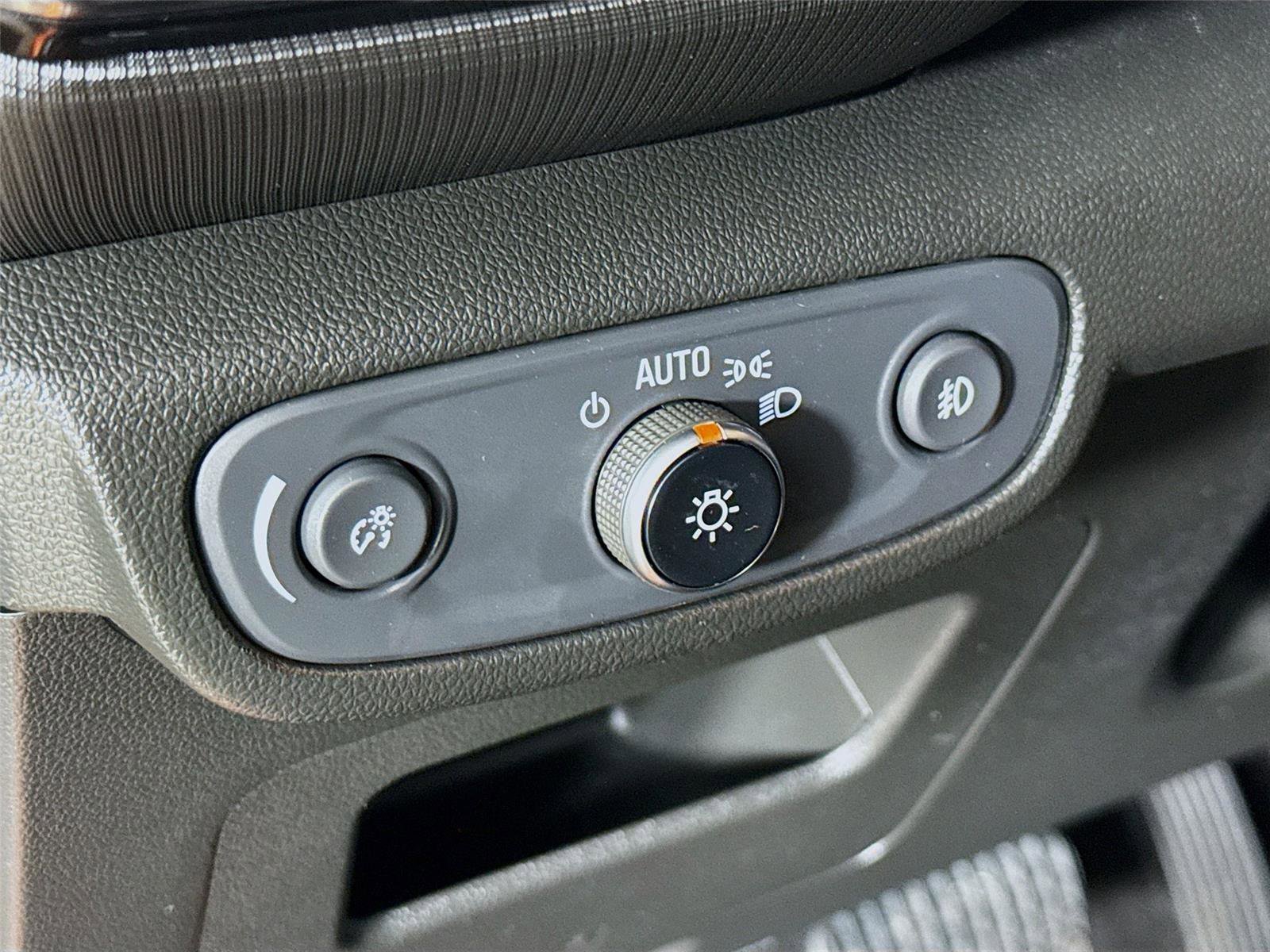 Used 2023 Chevrolet TrailBlazer LT w/ Convenience Package image 11