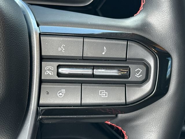 Used 2025 Chevrolet Colorado Z71 w/ Technology Package AWD/4WD image 37