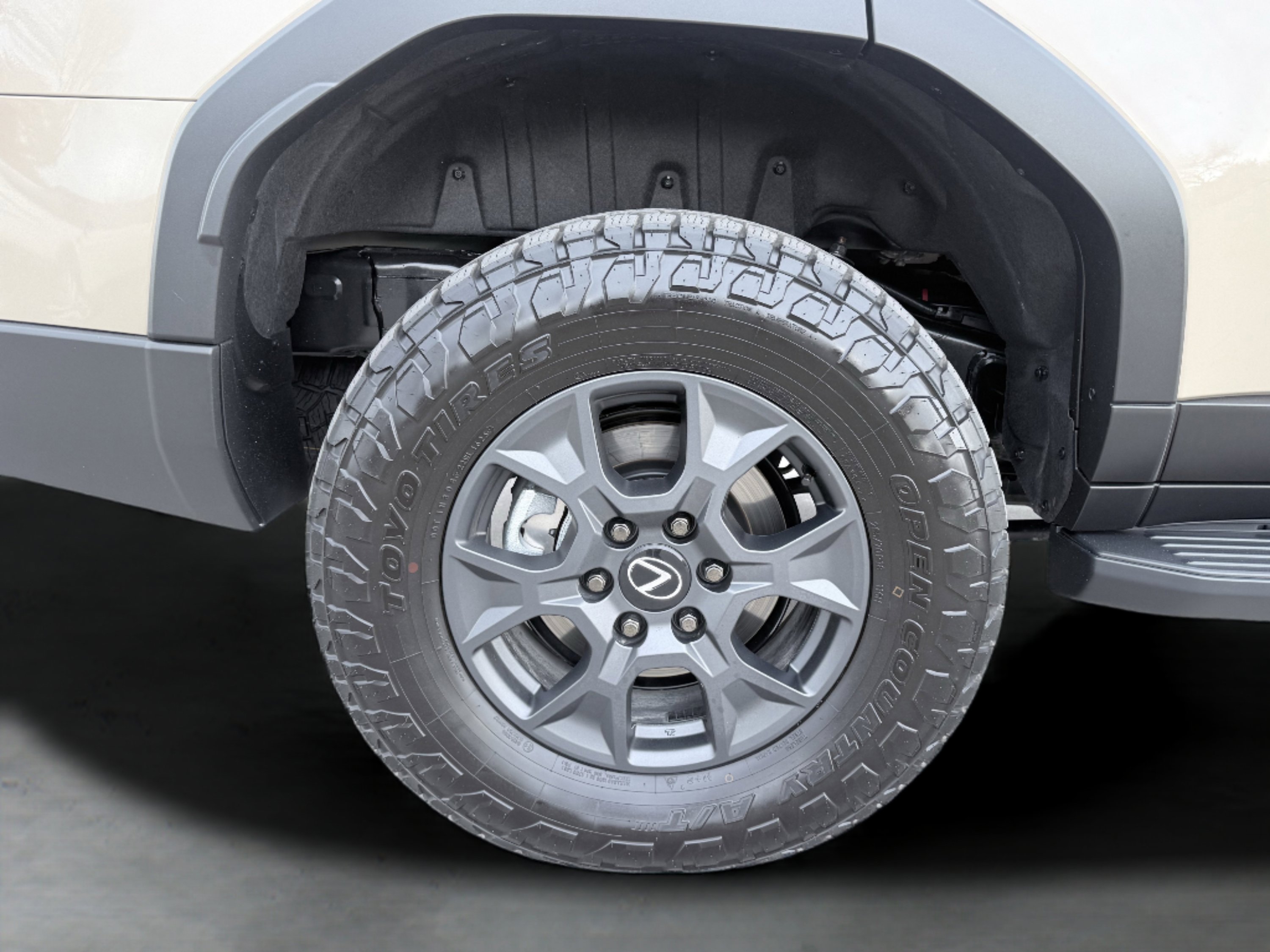 Used 2025 Lexus GX 550 image 10