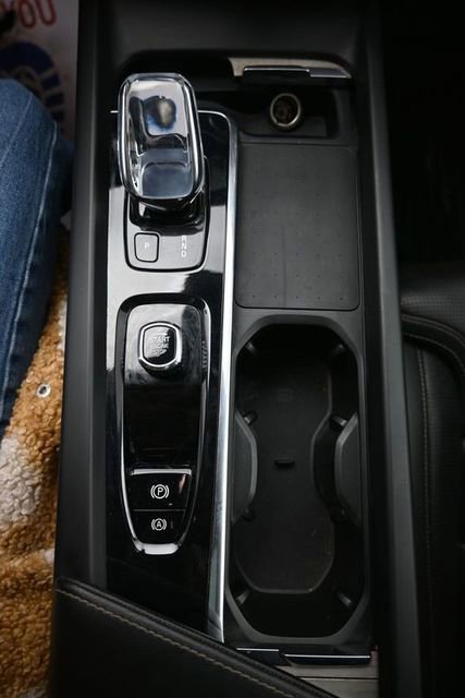 Used 2022 Volvo XC60 B5 Inscription w/ Advanced Package image 11