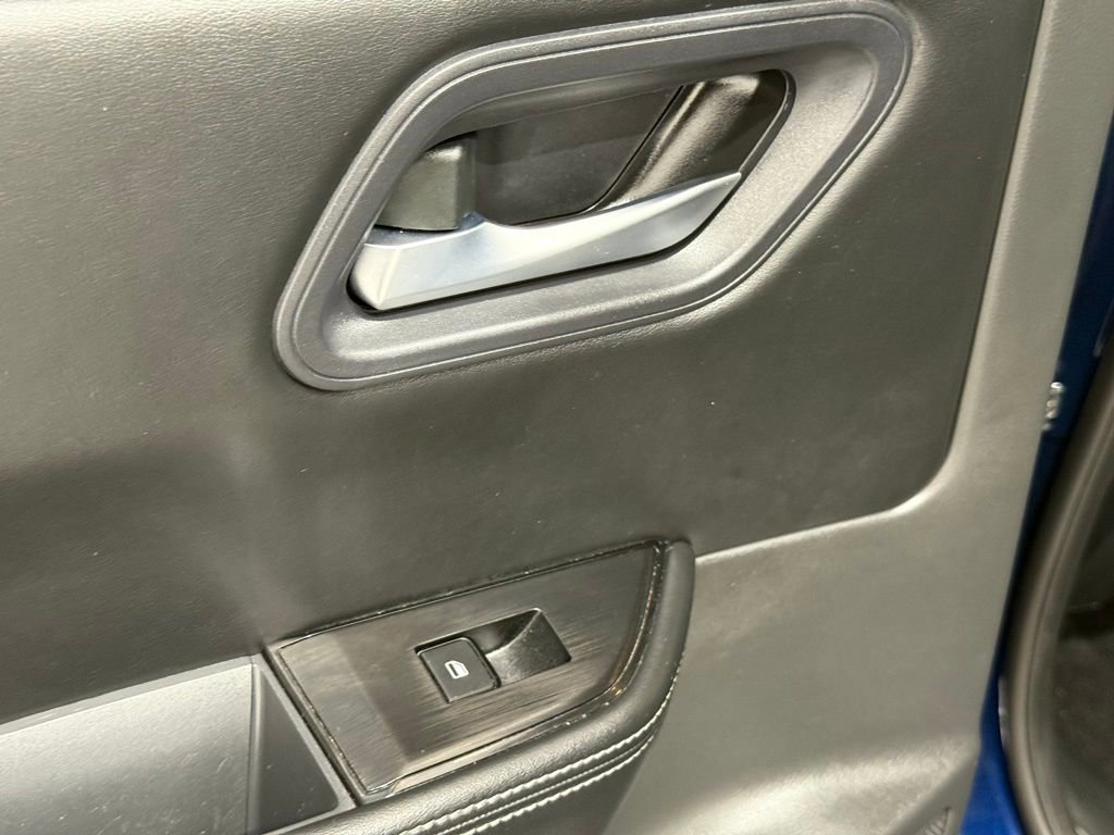 Used 2024 Nissan Rogue SV image 18