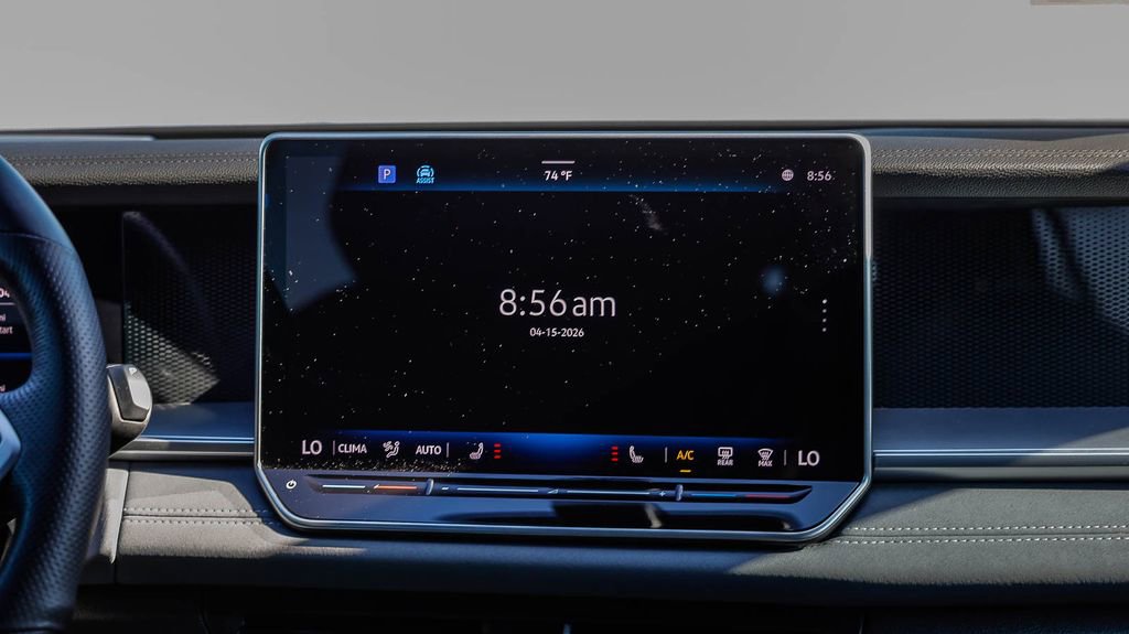 Used 2025 Volkswagen Tiguan SE R-Line image 16