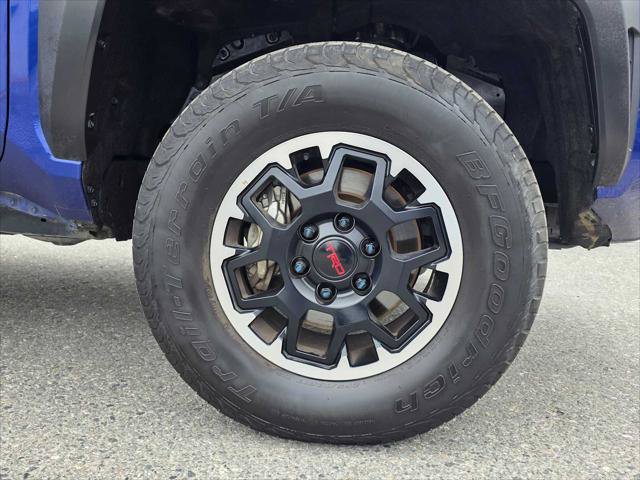 Used 2024 Toyota Tacoma TRD Off-Road AWD/4WD image 9