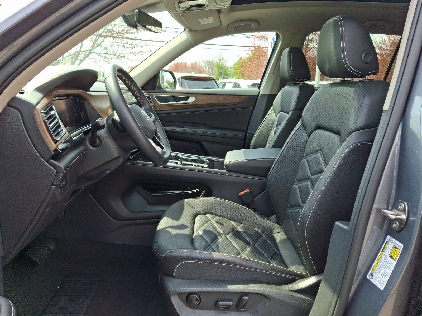 Certified 2024 Volkswagen Atlas SE image 15