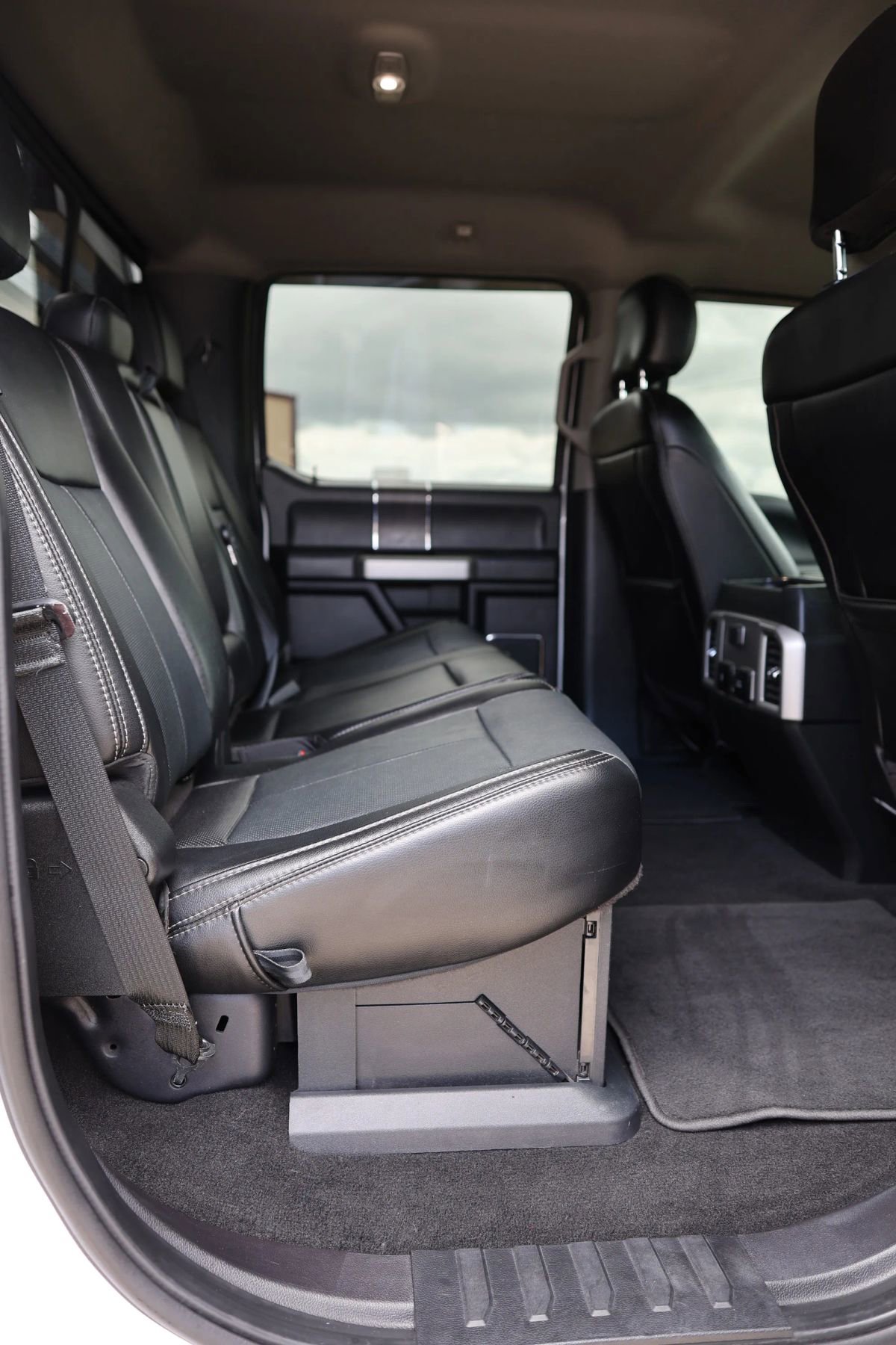 Used 2020 Ford F250 Lariat w/ Lariat Ultimate Package AWD/4WD image 39