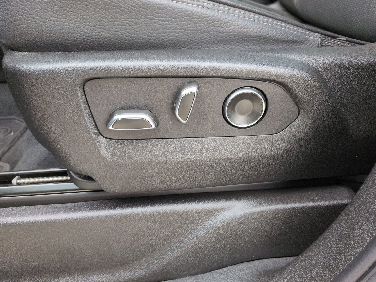 Used 2024 GMC Yukon XL Denali w/ Max Trailering Package image 20