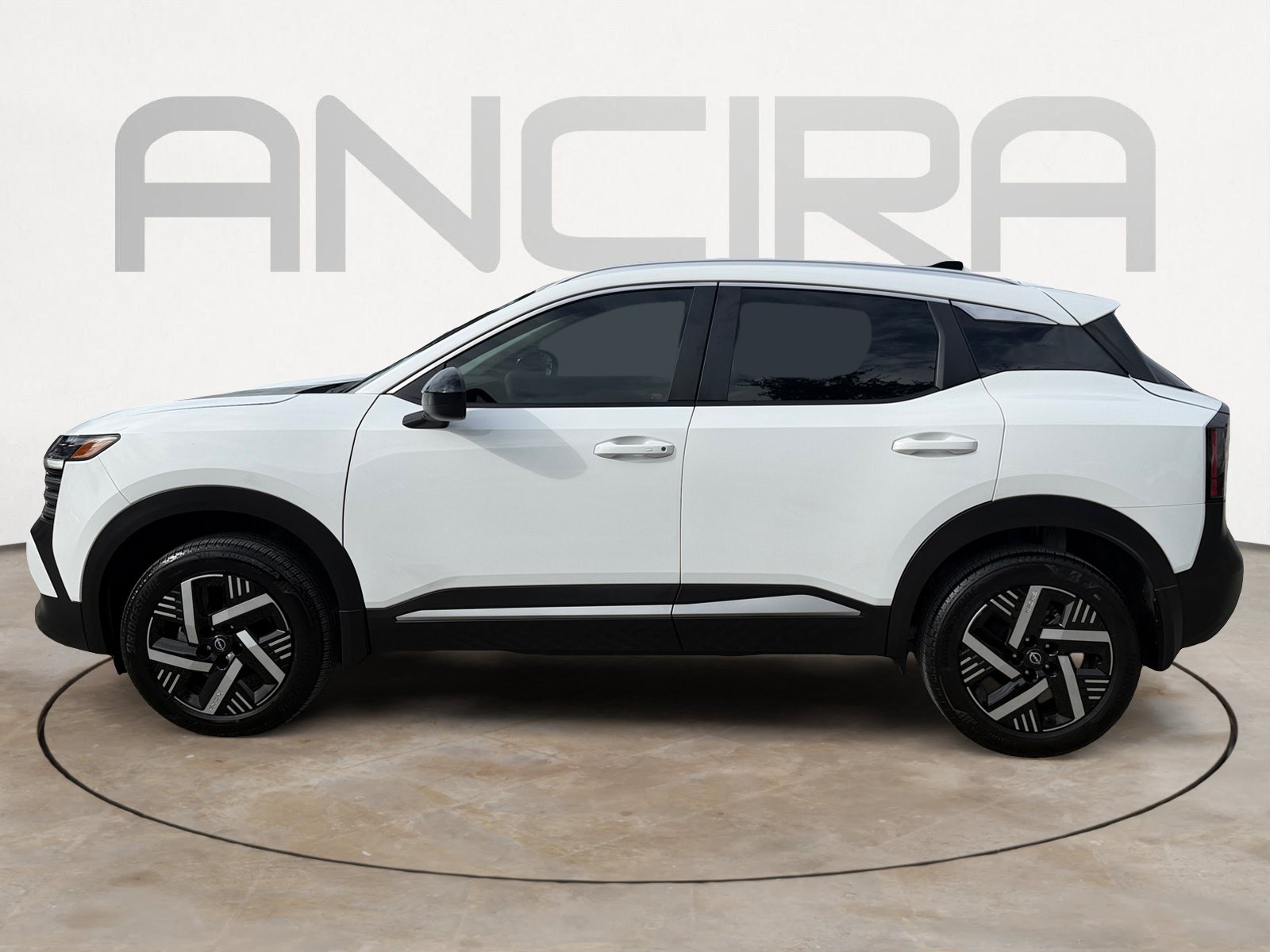 Used 2026 Nissan Kicks SV w/ SV Premium Package FWD image 8