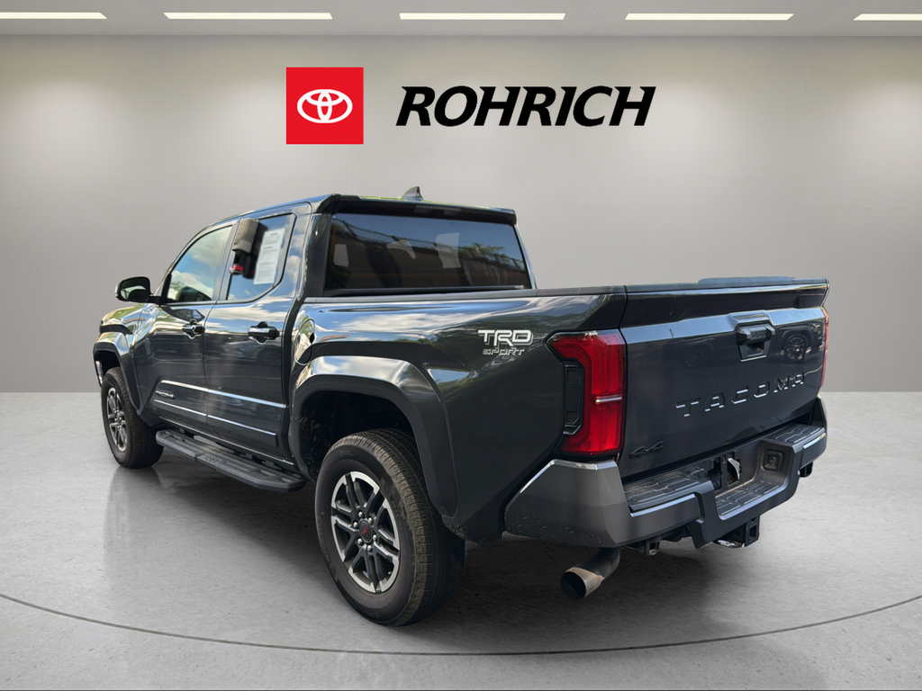 Used 2024 Toyota Tacoma TRD Sport AWD/4WD image 8