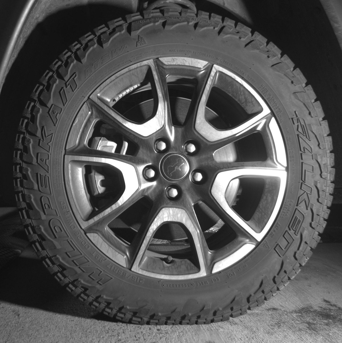 Used 2025 Jeep Compass Trailhawk image 12