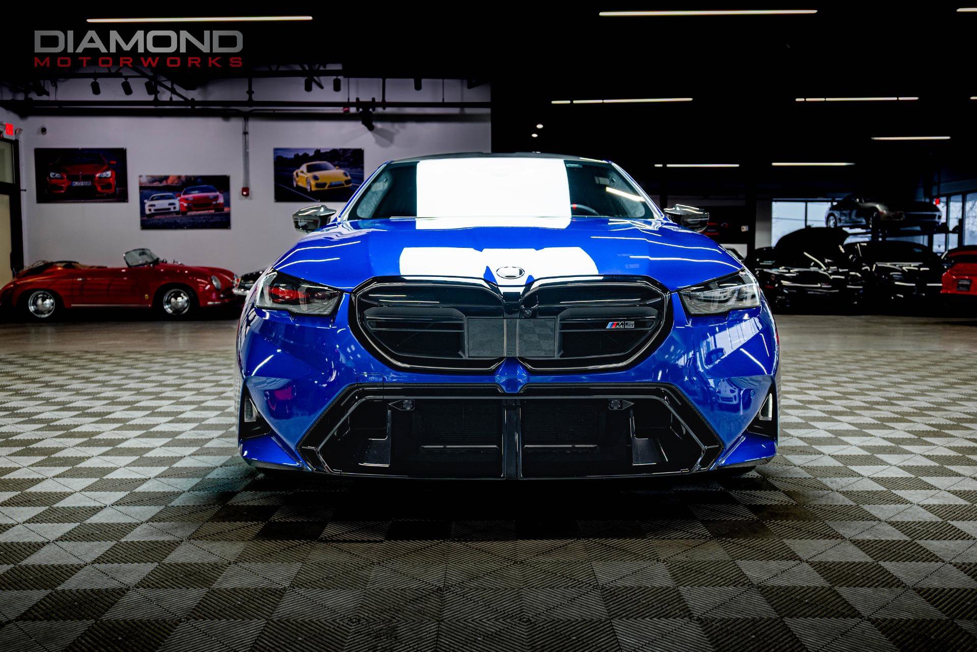 Used 2025 BMW M5 w/ Carbon Package image 32