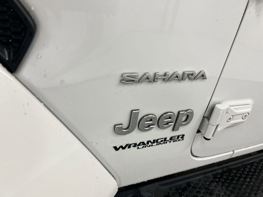 Used 2022 Jeep Wrangler Unlimited Sahara w/ Cold Weather Group image 27