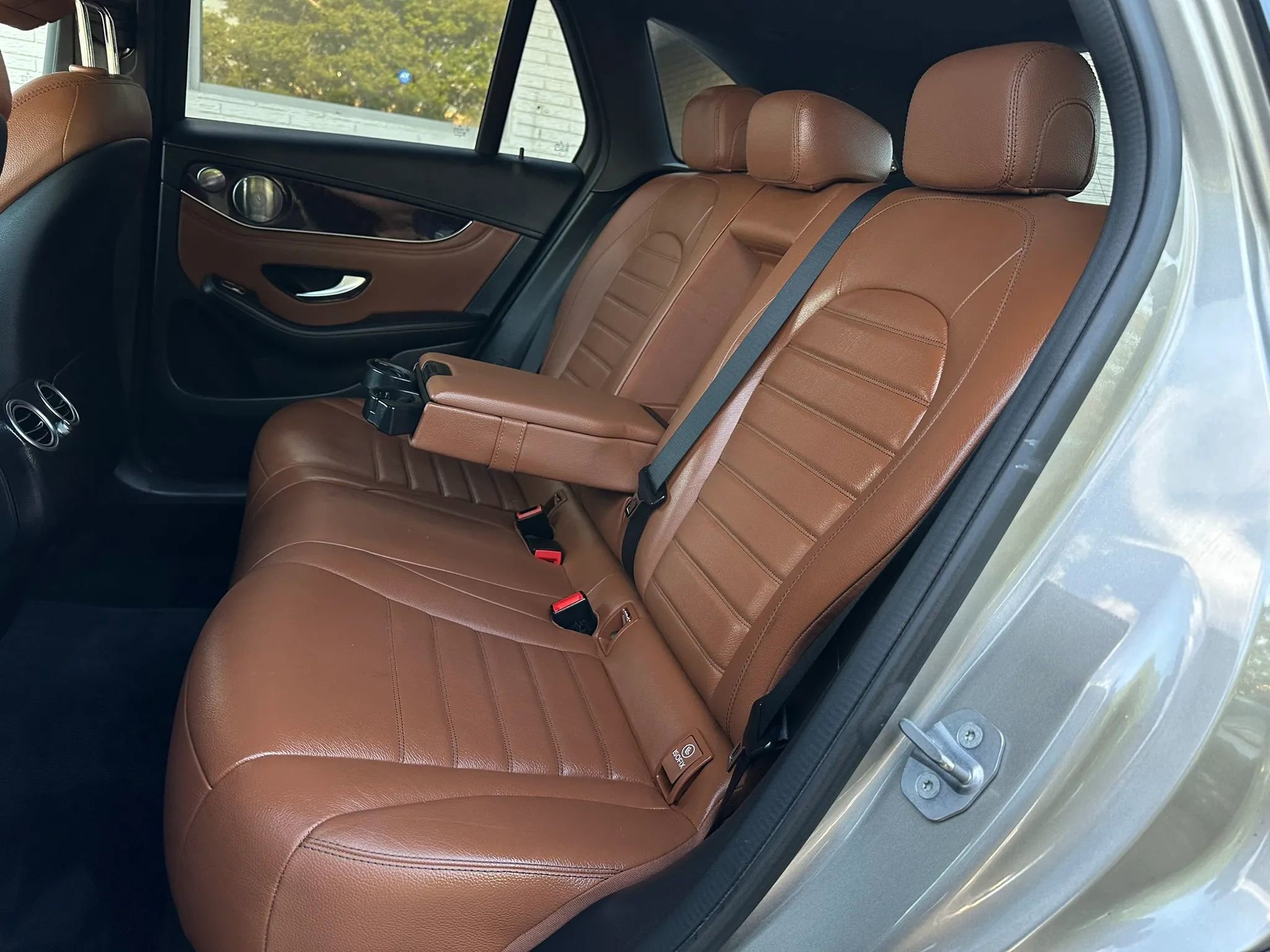 Used 2019 Mercedes-Benz GLC 350e 4MATIC image 19