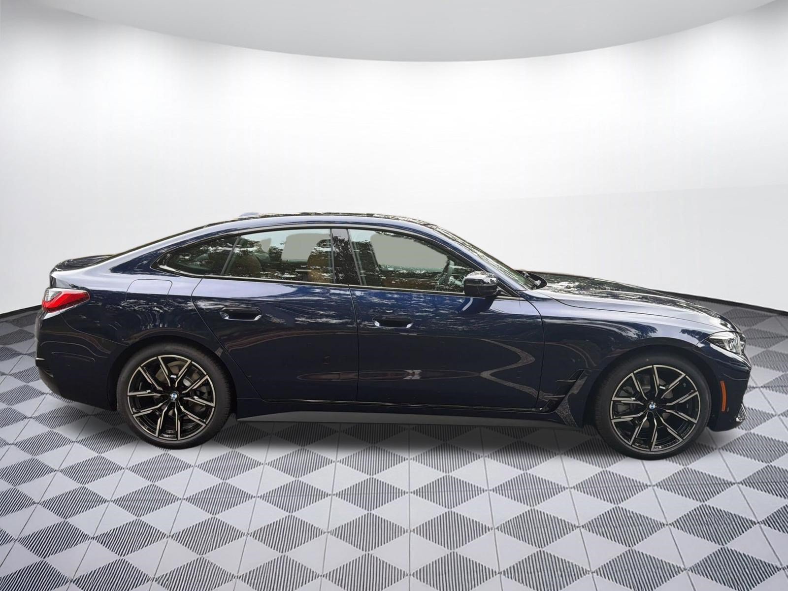 New 2026 BMW 430i xDrive w/ M Sport Package AWD/4WD image 8