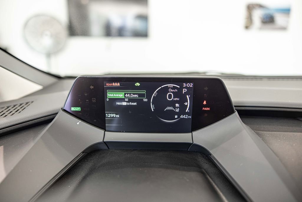 Used 2026 Toyota Prius XLE FWD image 22