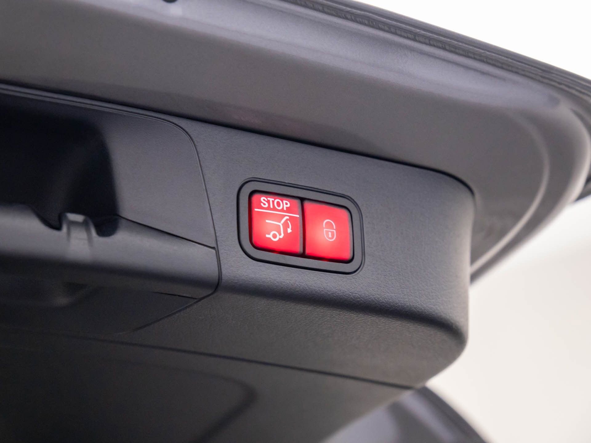 Certified 2023 Mercedes-Benz EQB 300 4MATIC image 33