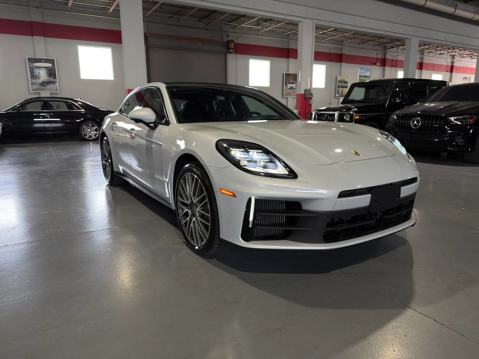 Used 2024 Porsche Panamera image 49