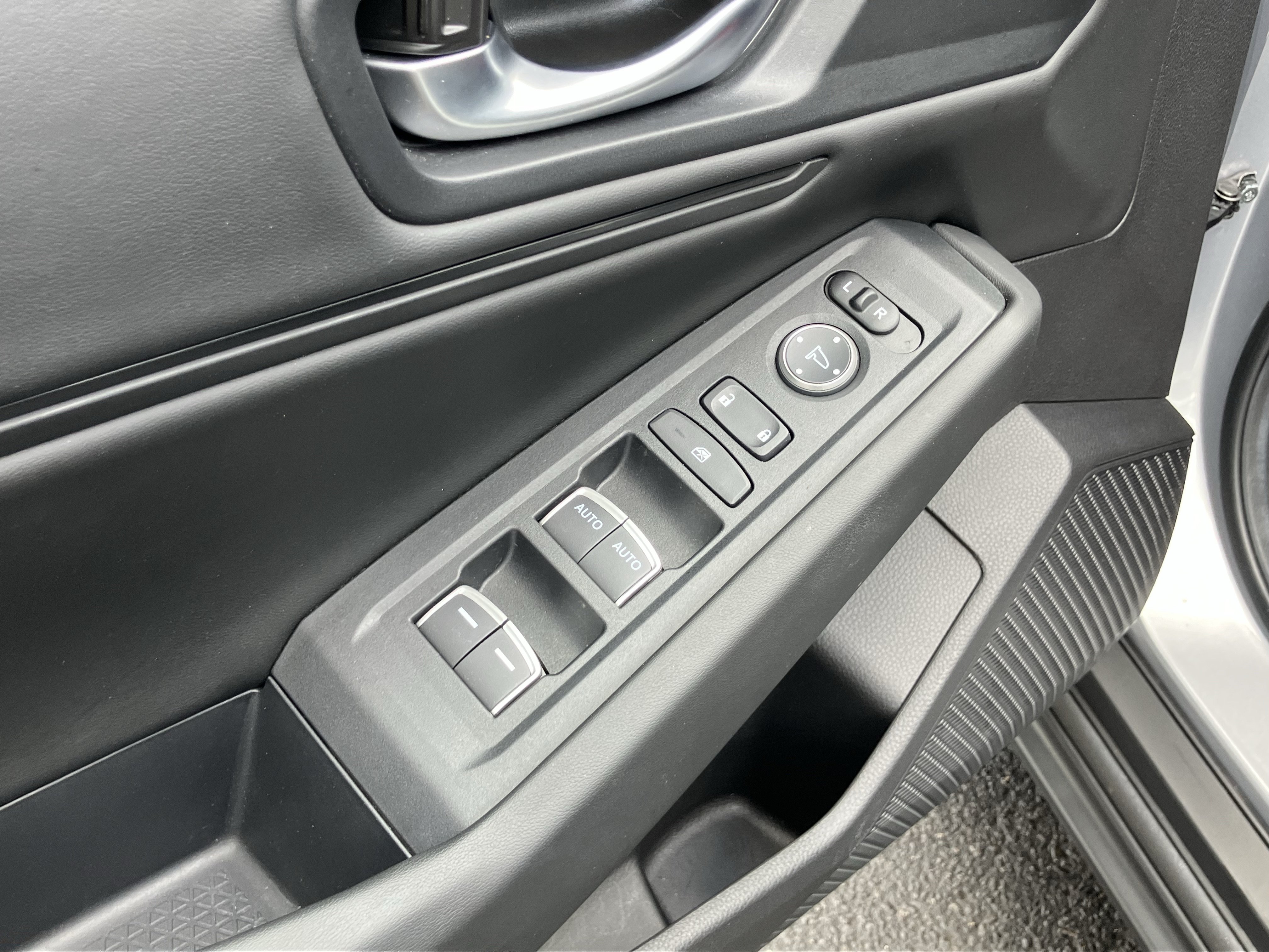 Used 2025 Honda Accord SE image 15
