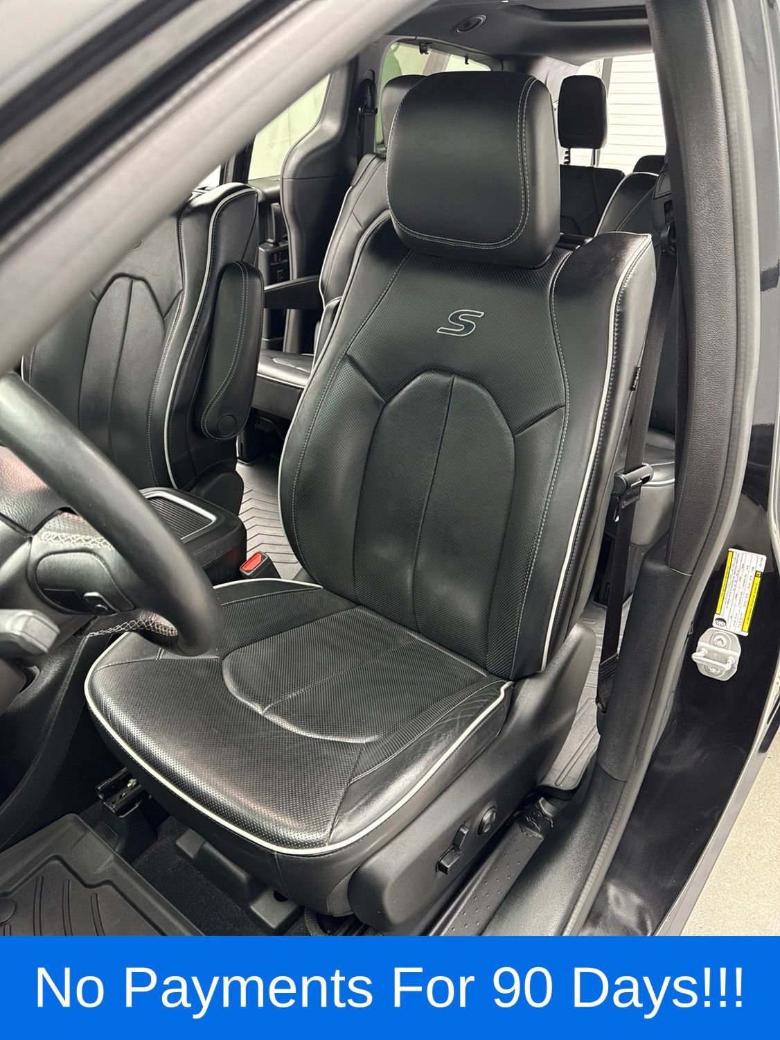 Used 2020 Chrysler Pacifica Limited FWD image 10