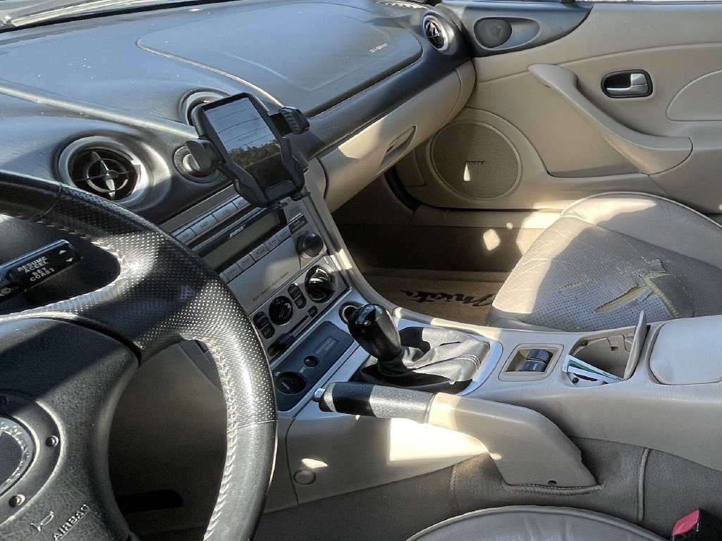 Used 2005 MAZDA MX-5 Miata LS RWD image 7
