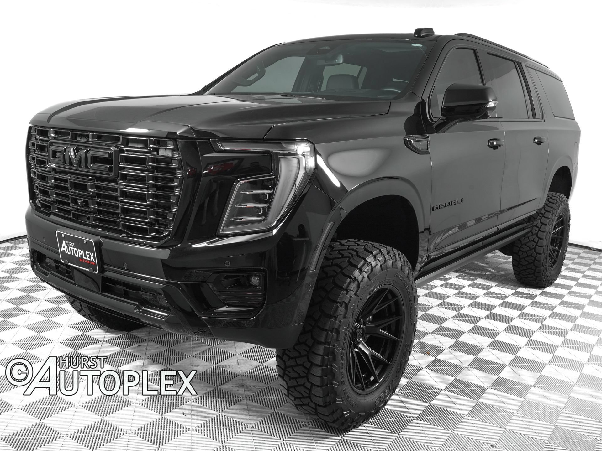 Used 2026 GMC Yukon XL Denali w/ Sun & Power Step Package AWD/4WD image 8