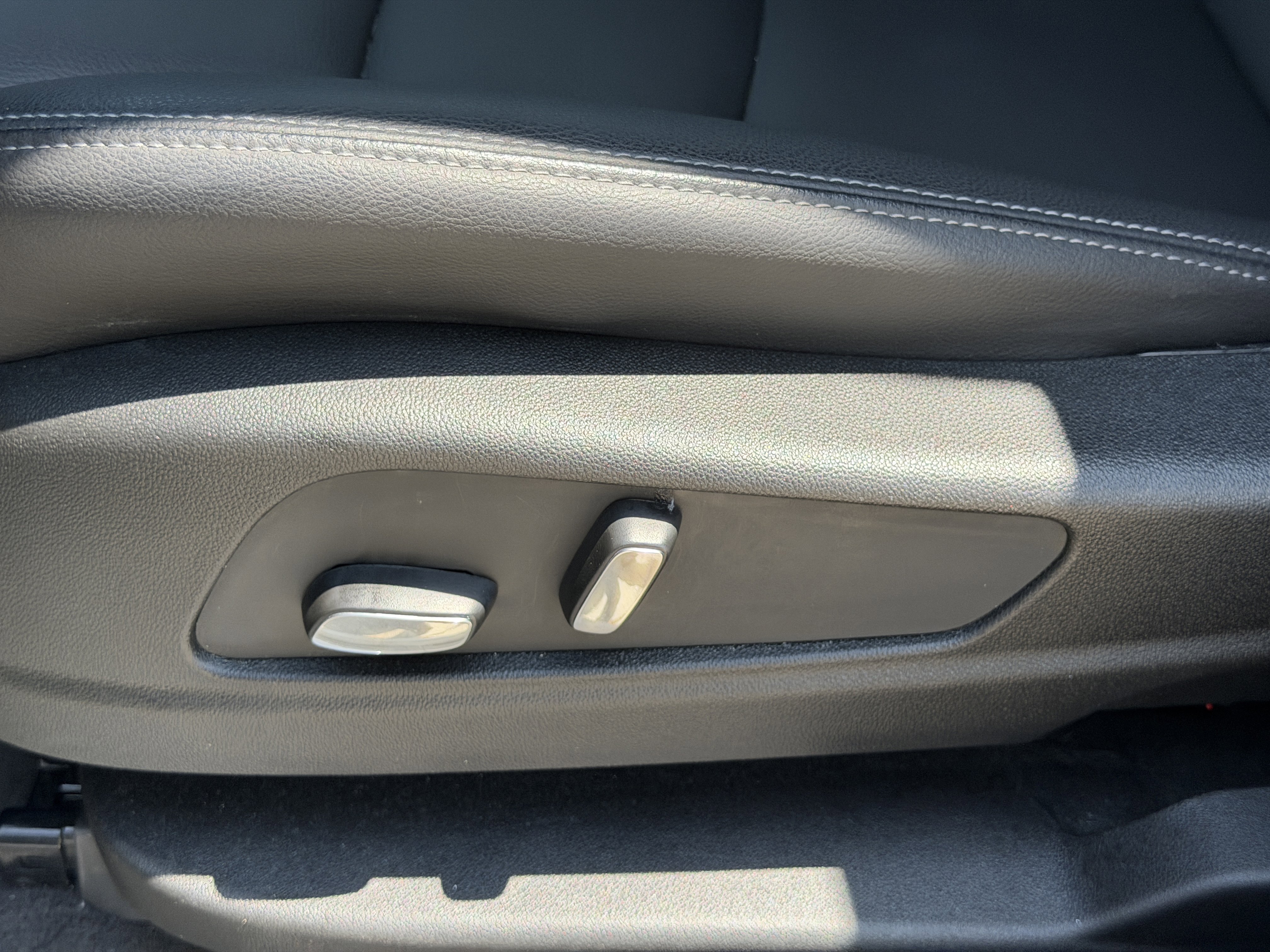 Used 2024 Cadillac XT5 Luxury FWD image 20