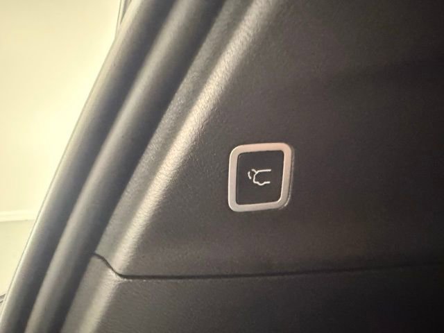 New 2026 Chrysler Voyager LX image 10