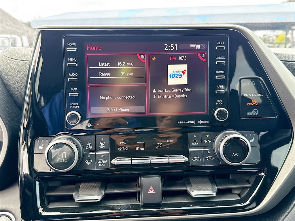 Used 2021 Toyota Highlander XLE image 15