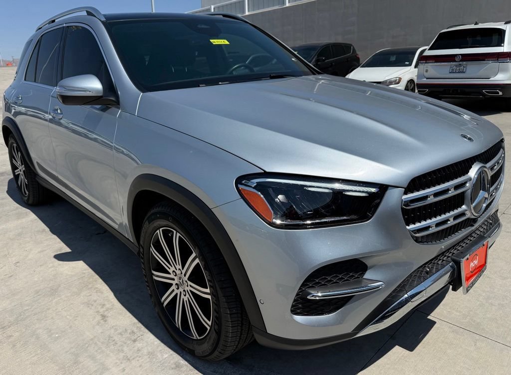 Used 2025 Mercedes-Benz GLE 450 4MATIC image 2