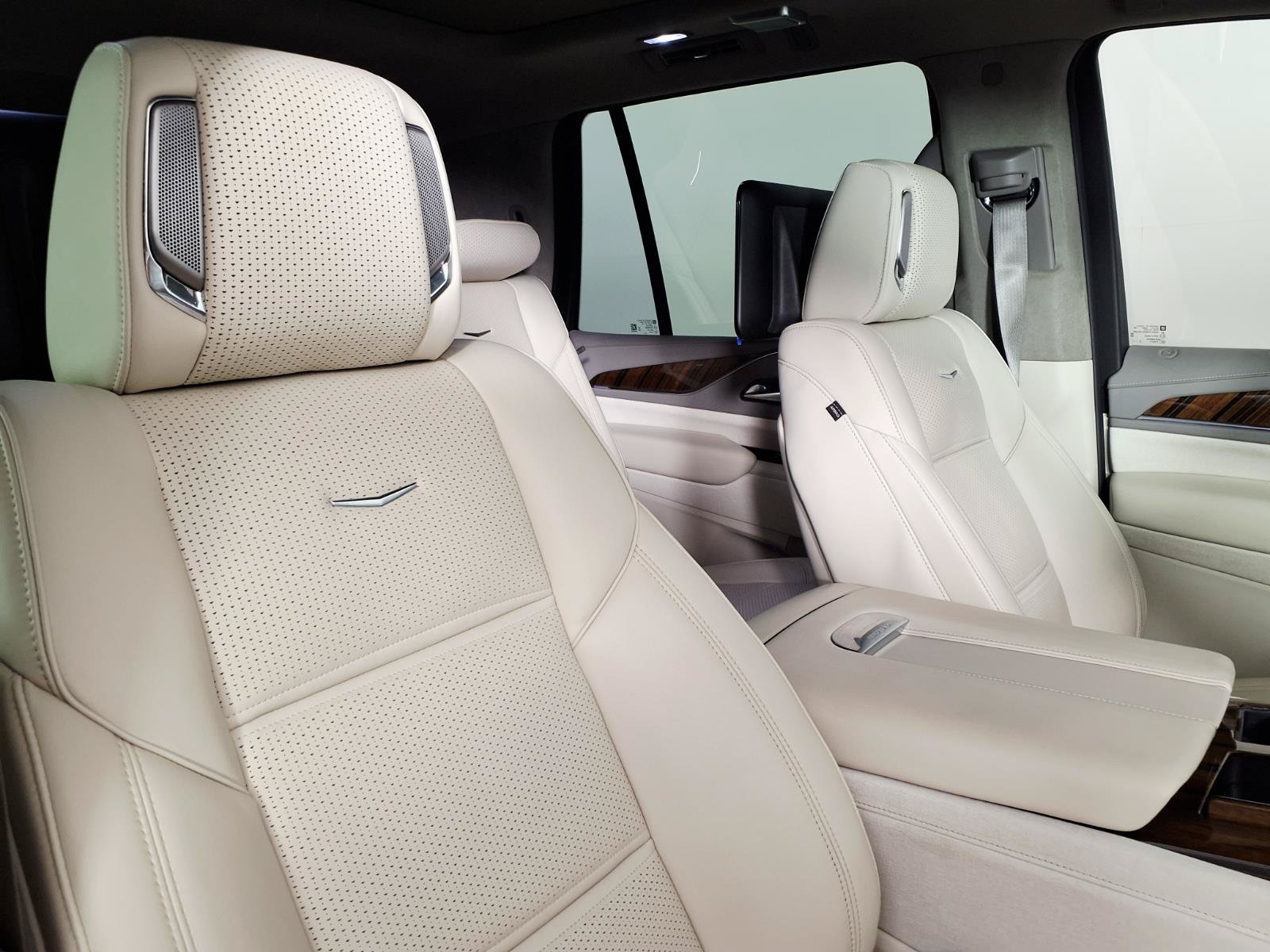 Certified 2023 Cadillac Escalade Sport Platinum RWD image 11
