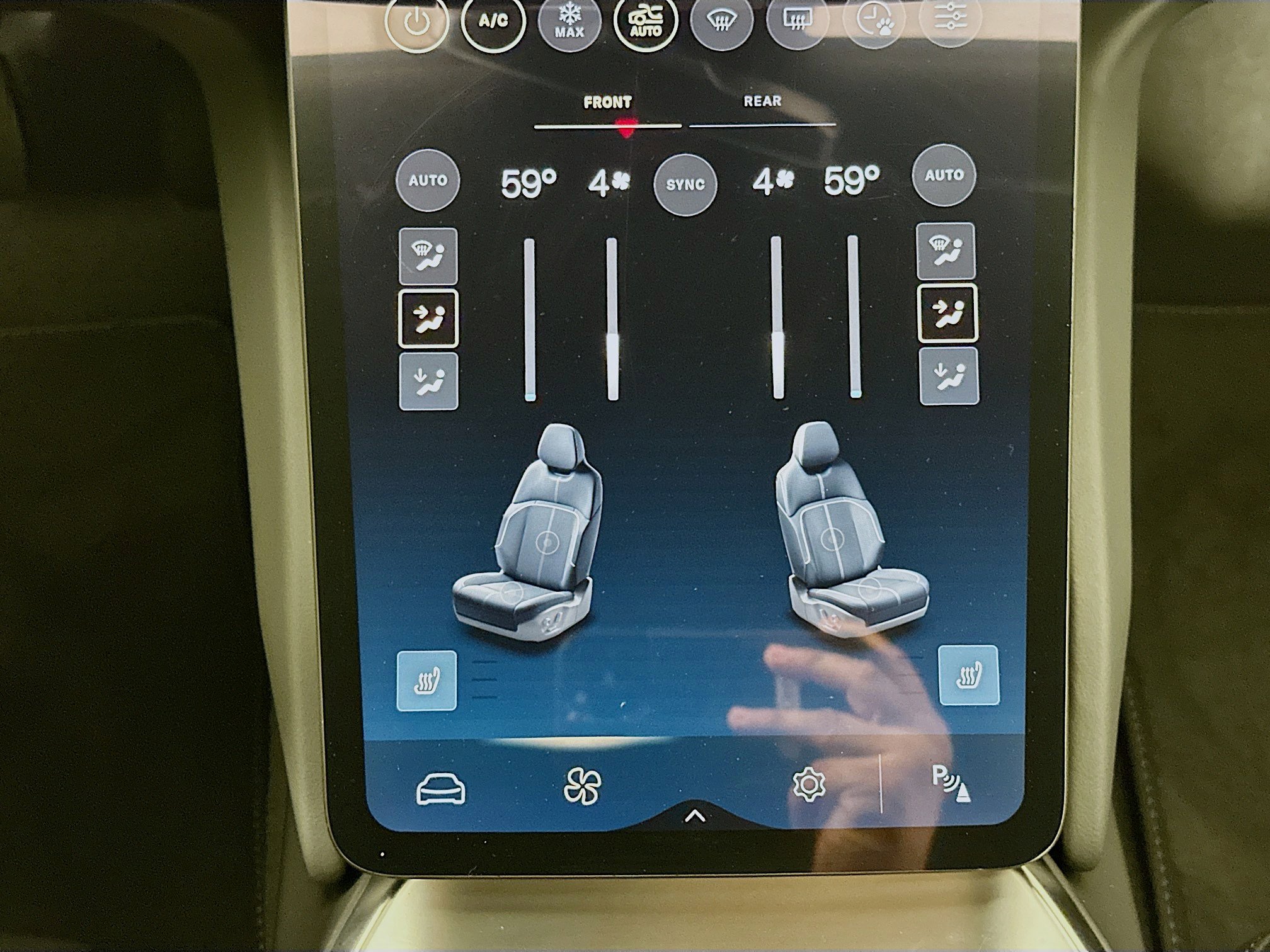 Used 2024 Lucid Air Pure RWD image 24