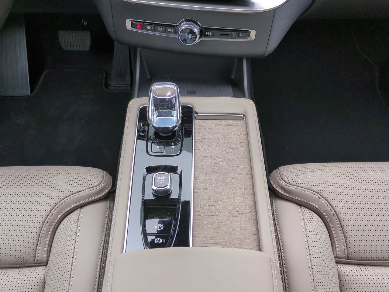 New 2026 Volvo XC90 B6 Ultra w/ Lounge Package image 17