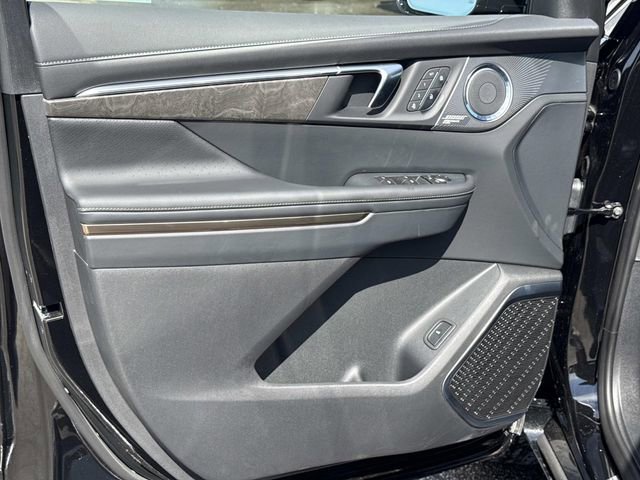 New 2026 Buick Enclave Avenir w/ Super Cruise Package FWD image 11