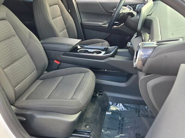 Used 2025 Chevrolet Equinox LT w/ Safety and Technology Package FWD image 17