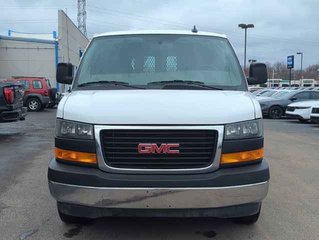Used 2024 GMC Savana 2500 w/ Driver Convenience Package image 2