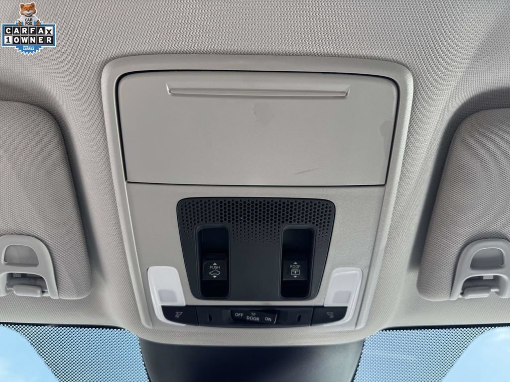 Used 2023 Honda Pilot Touring image 31