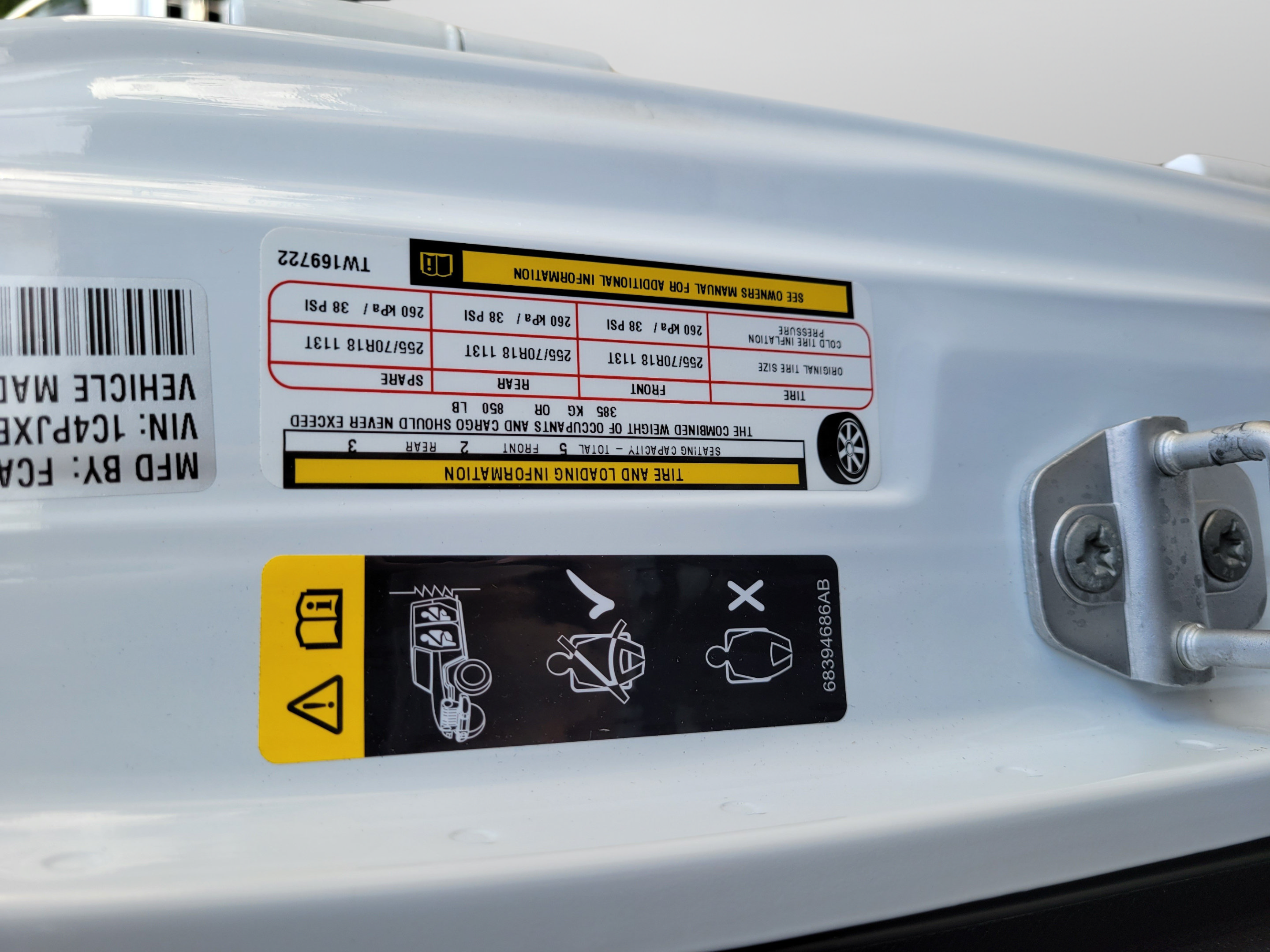 Used 2026 Jeep Wrangler Unlimited Sahara AWD/4WD image 32