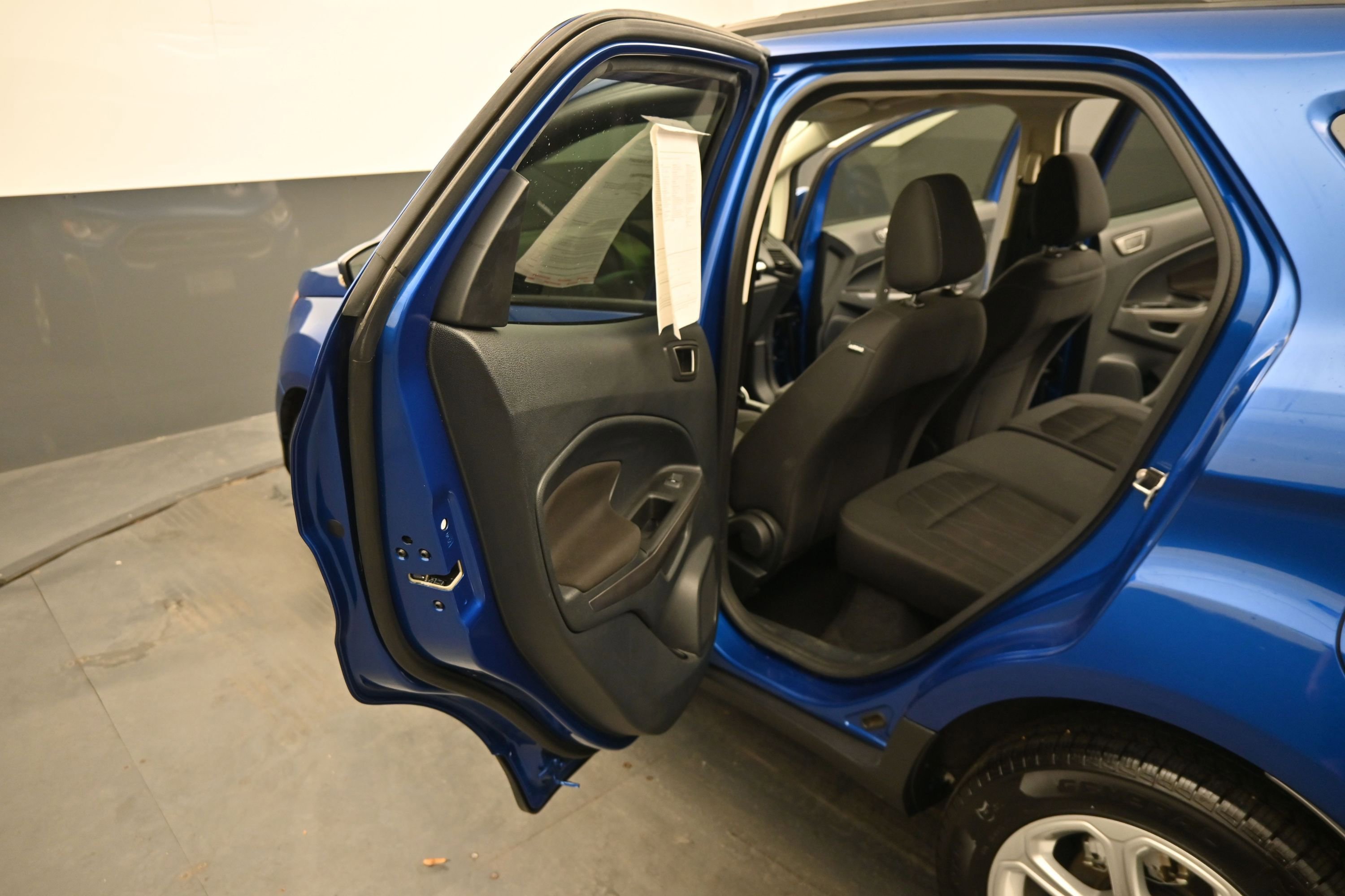 Used 2021 Ford EcoSport SE w/ SE Convenience Package FWD image 15