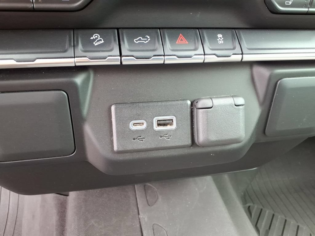 Used 2022 Chevrolet Silverado 1500 RST AWD/4WD image 27