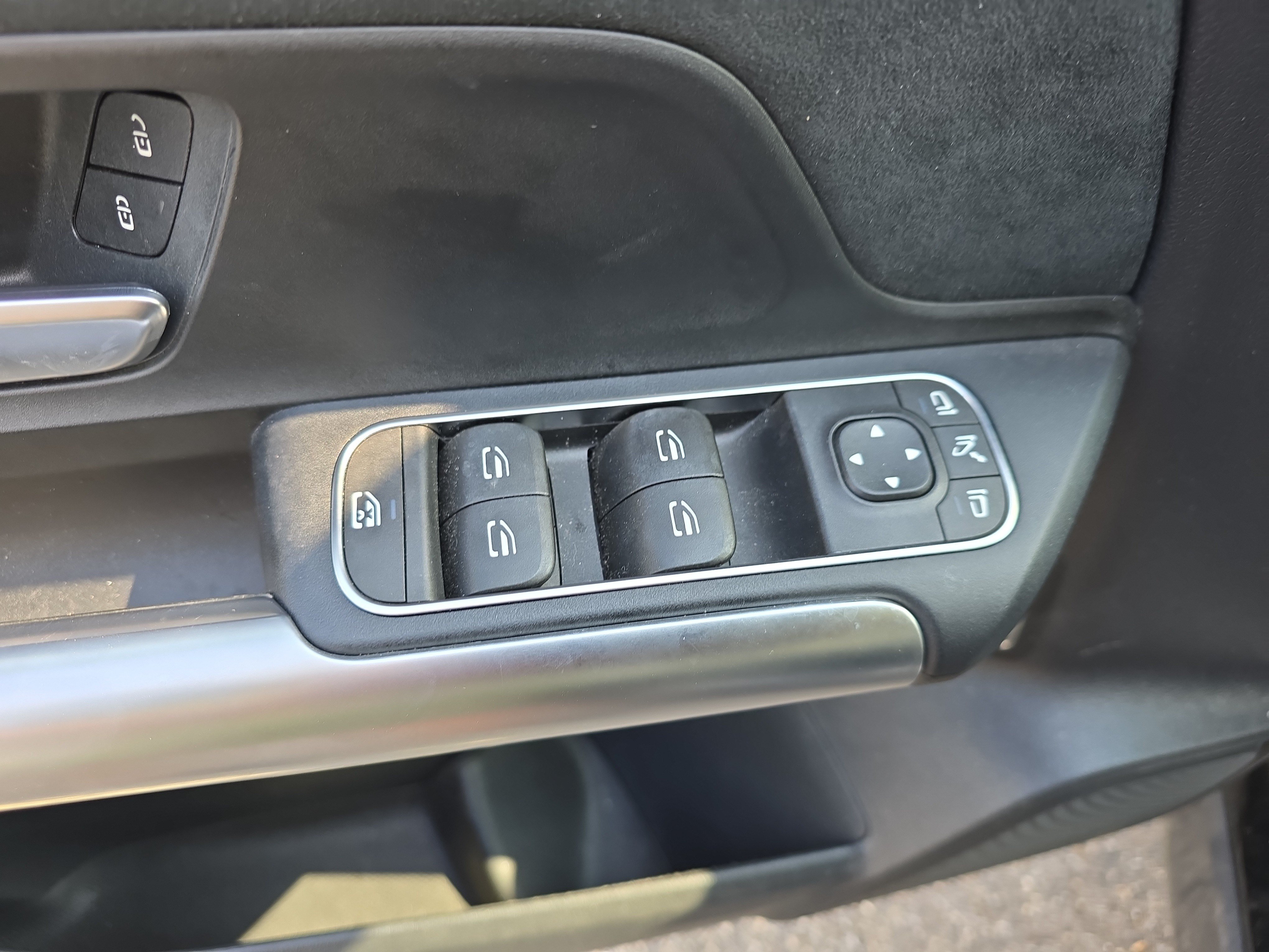 Used 2023 Mercedes-Benz GLA 250 4MATIC image 21