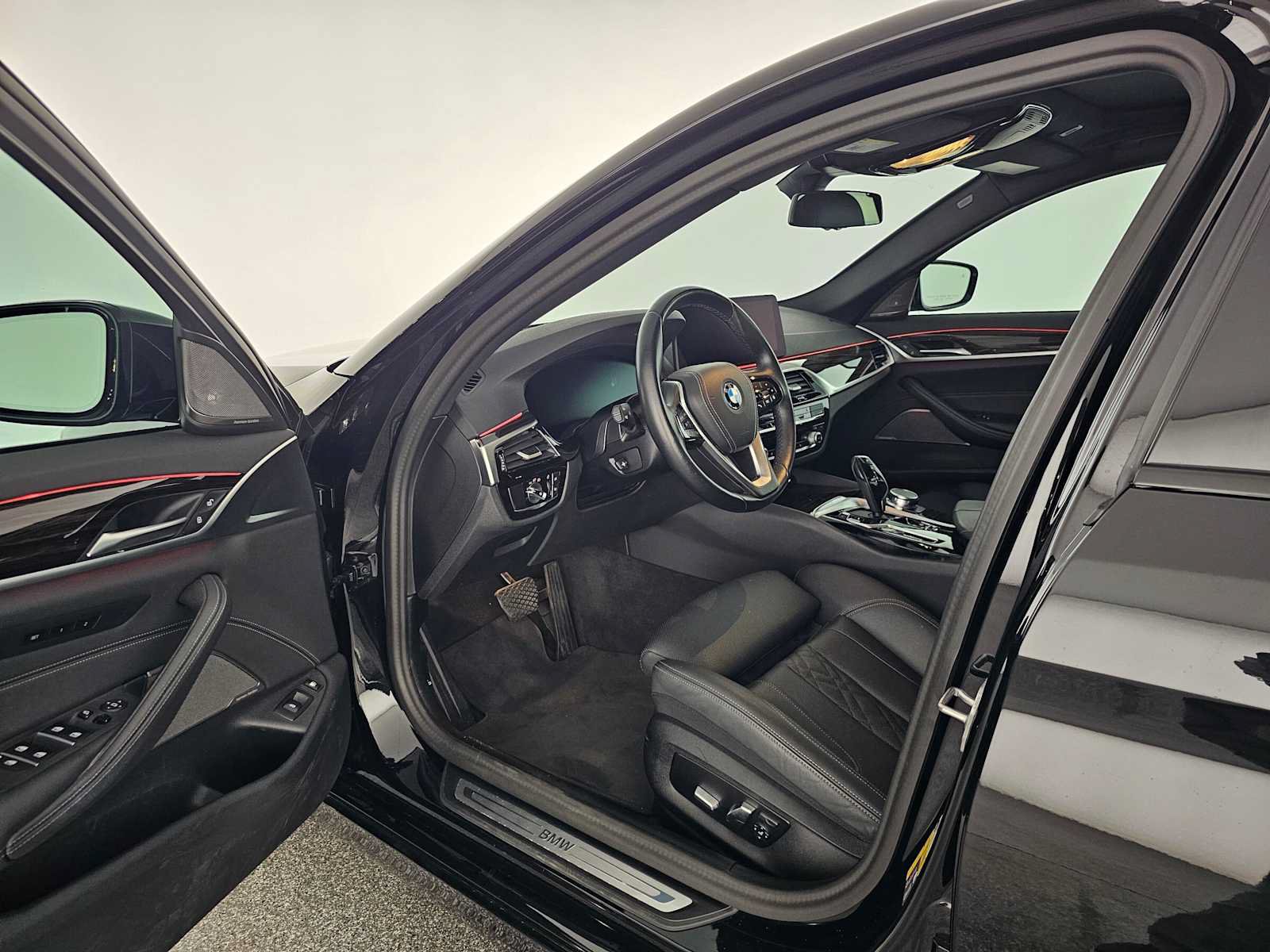 Used 2023 BMW 530e w/ Premium Package RWD image 19