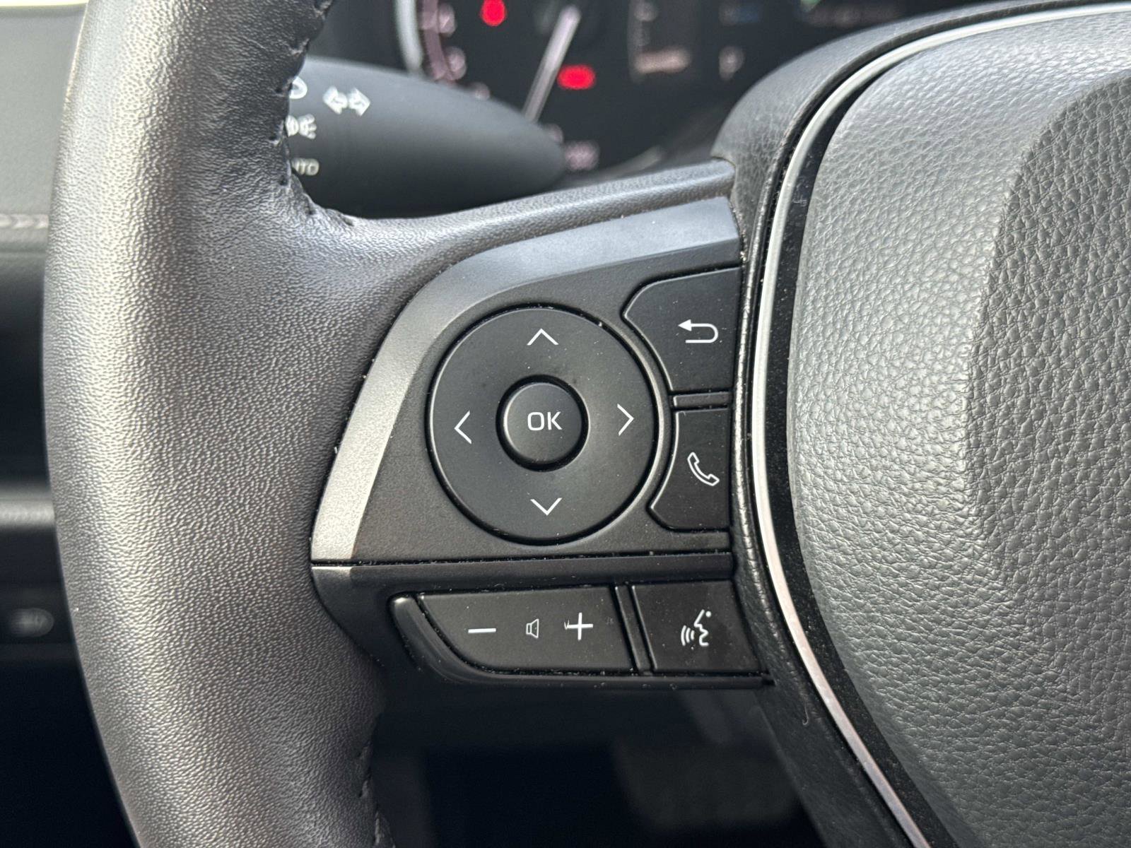 Used 2025 Toyota RAV4 XLE image 11