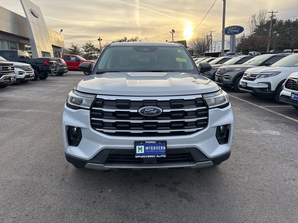 New 2026 Ford Explorer Active w/ Active Comfort Package image 2