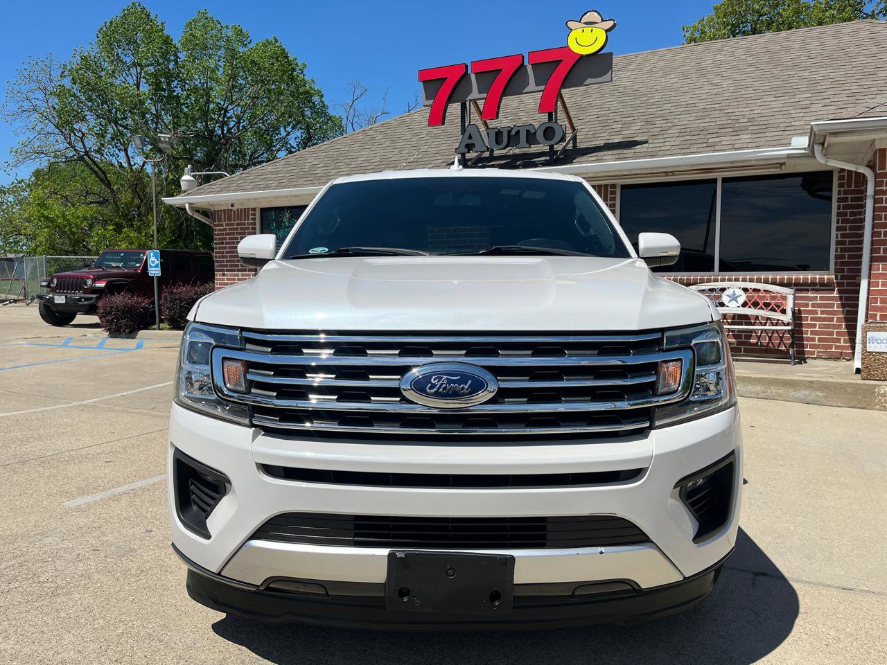 Used 2018 Ford Expedition Max XLT w/ Equipment Group 202A image 2