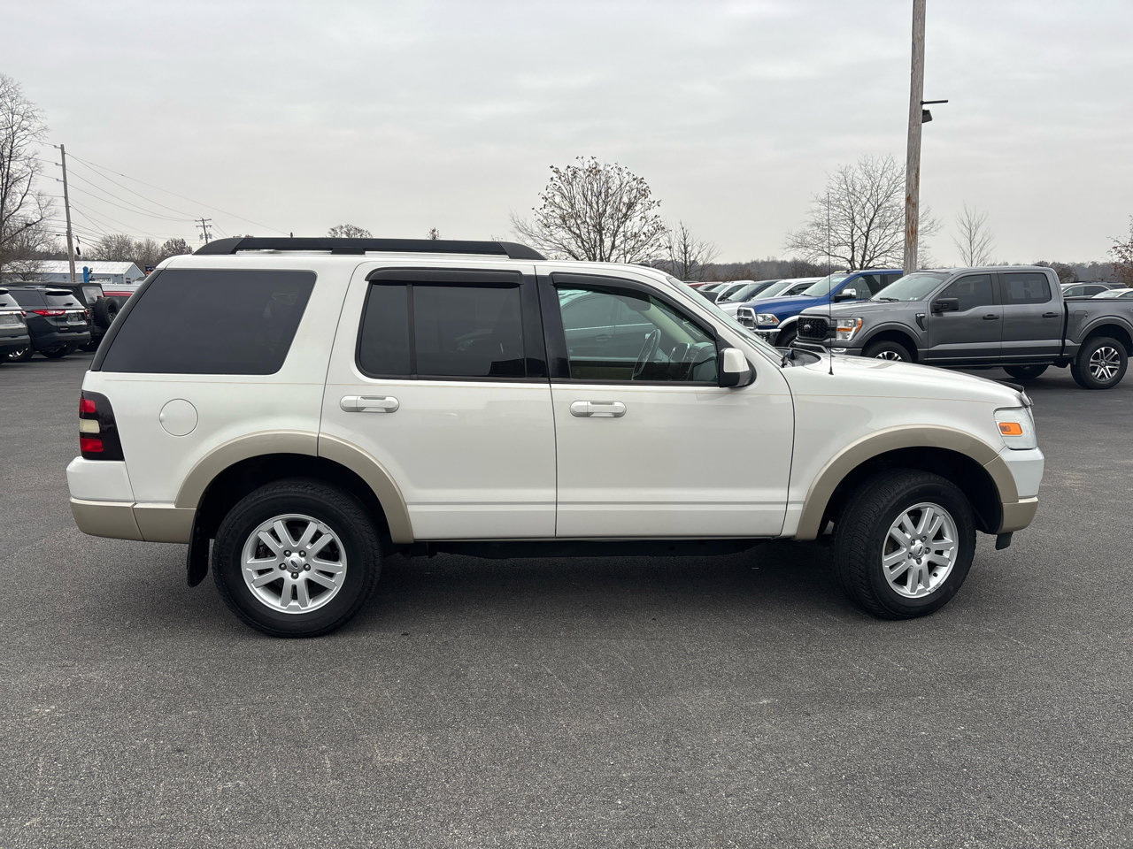 Used 2010 Ford Explorer Eddie Bauer image 7