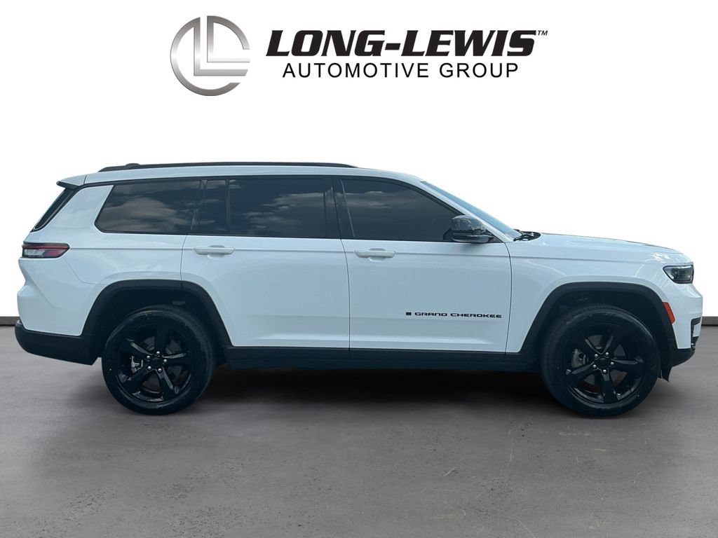 Used 2023 Jeep Grand Cherokee L Laredo AWD/4WD image 8