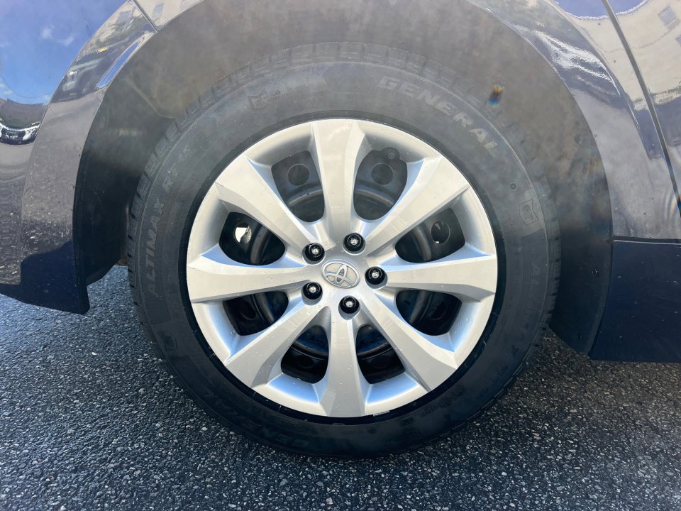 Used 2025 Toyota Corolla LE image 25