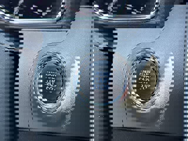 Used 2019 Toyota Avalon XLE w/ Moonroof Package FWD image 11