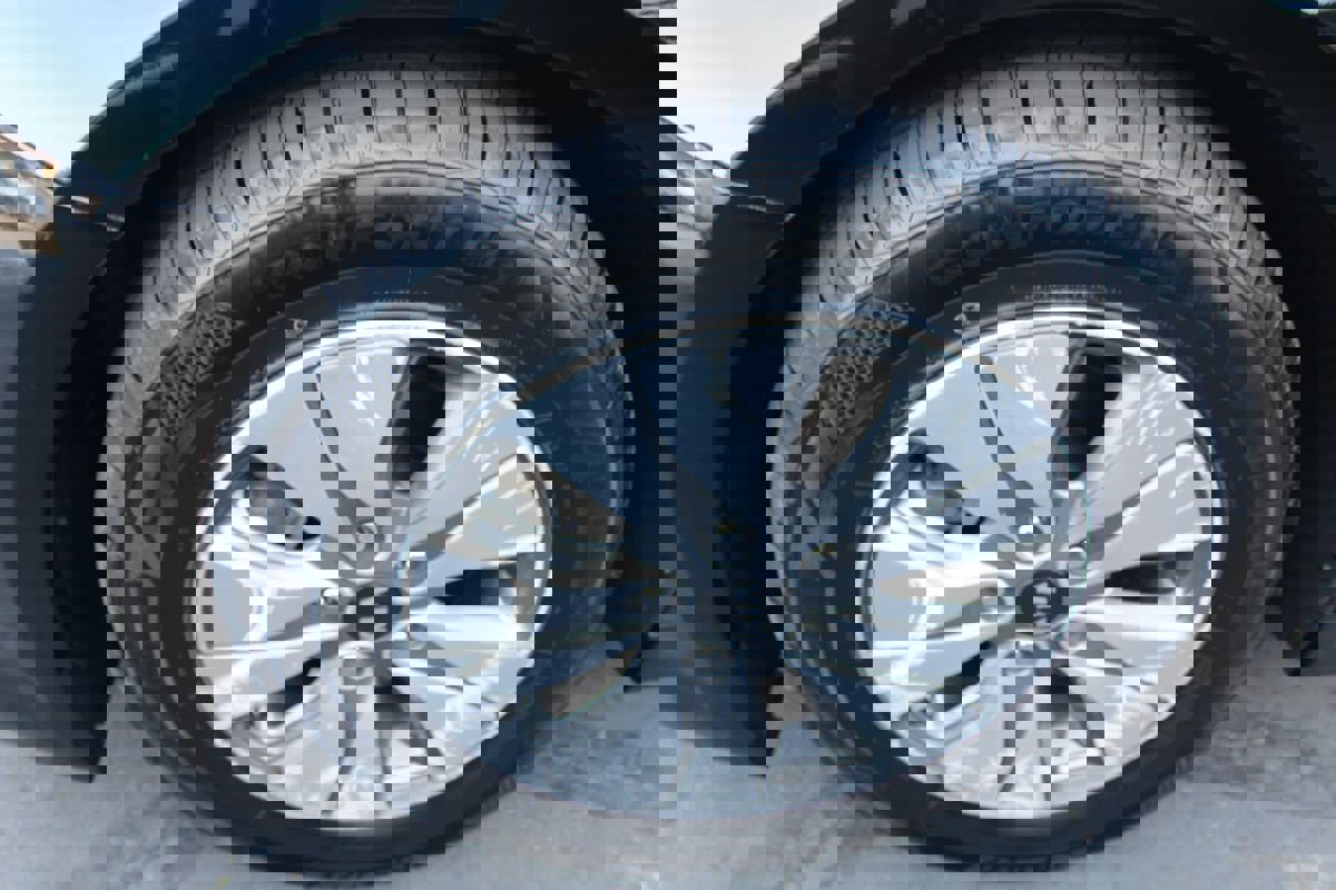 Used 2019 Kia Optima EX image 11